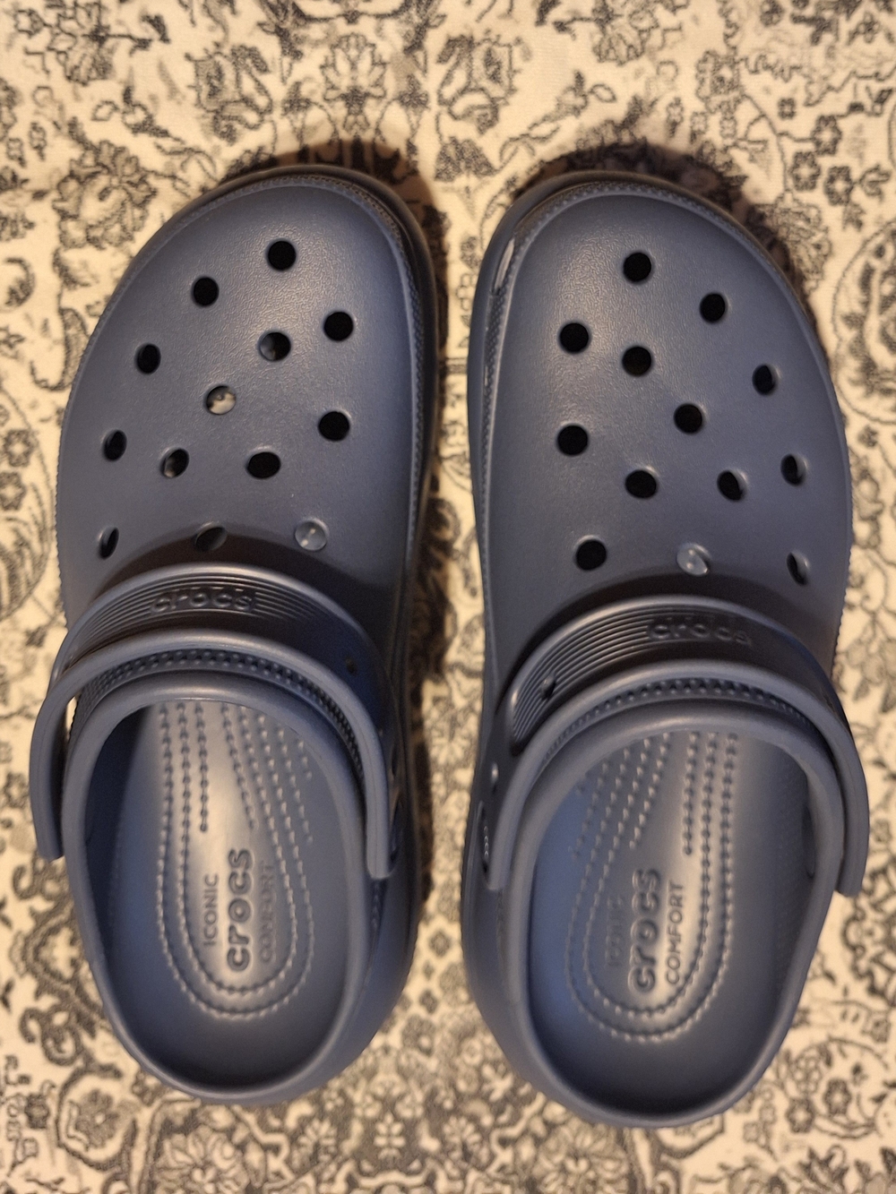 CROCS Classic Crush Clog. Like New Condition. Womens Sz 8. Mens Sz 6 - Picture 2 of 7
